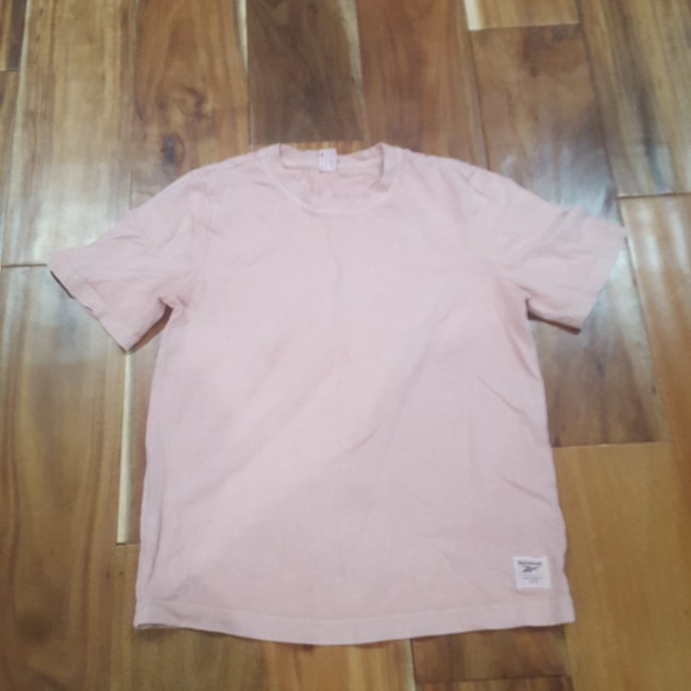 Women's Pink Reebok Natural Dye T-shirt Size S